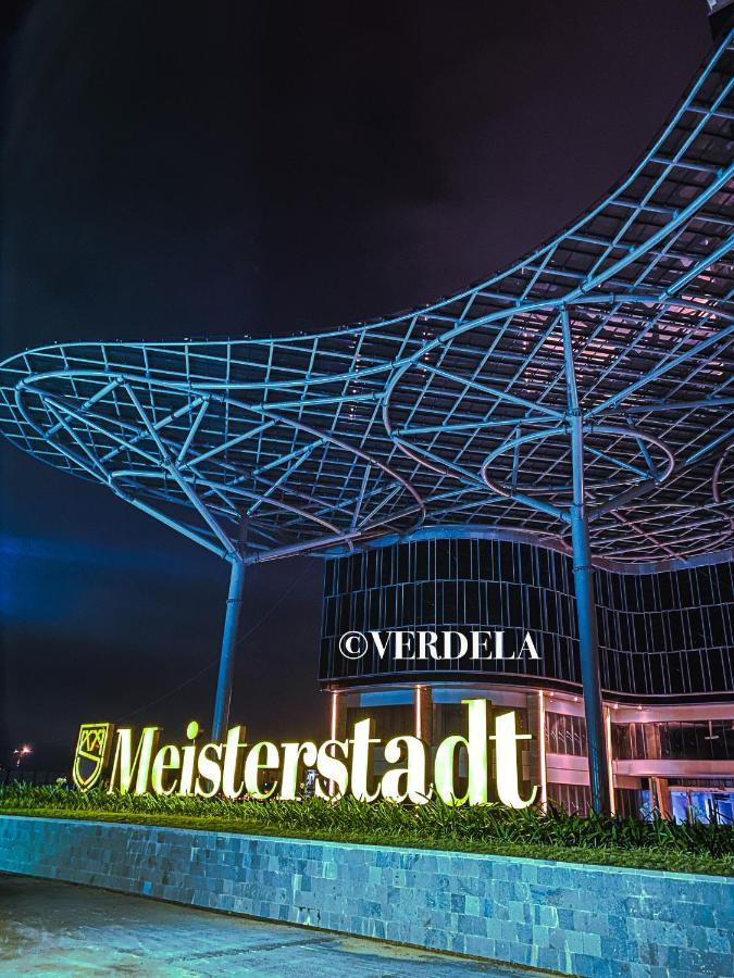 Verdela Pollux Meisterstadt Batam Apartement Eksteriør bilde